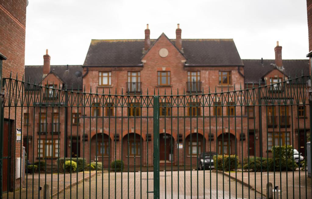 Big Fish Homes - The Cloisters Belfast Bagian luar foto